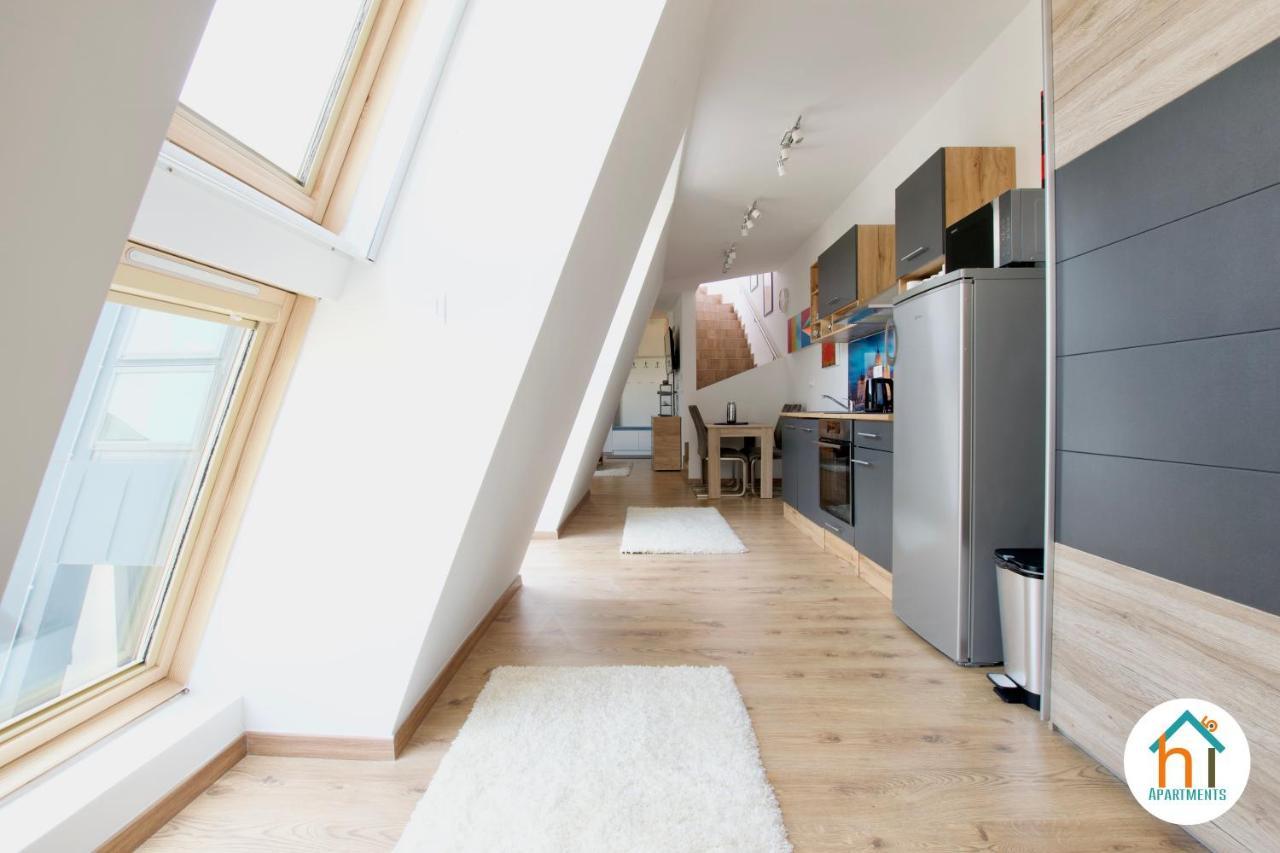 Premium Apartment By Hi5 - Penthouse Studio + Rooftop Budapest Bagian luar foto