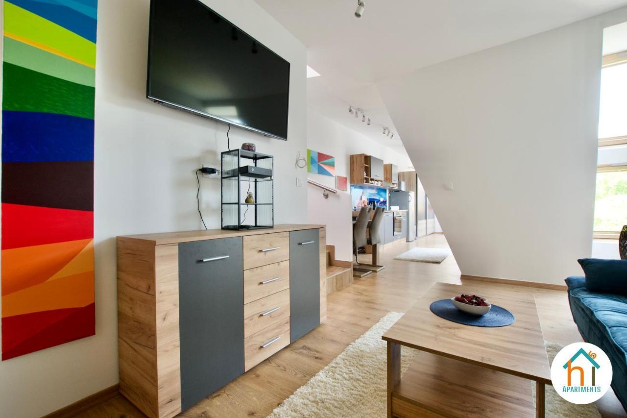 Premium Apartment By Hi5 - Penthouse Studio + Rooftop Budapest Bagian luar foto