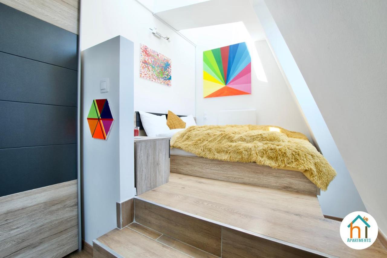 Premium Apartment By Hi5 - Penthouse Studio + Rooftop Budapest Bagian luar foto