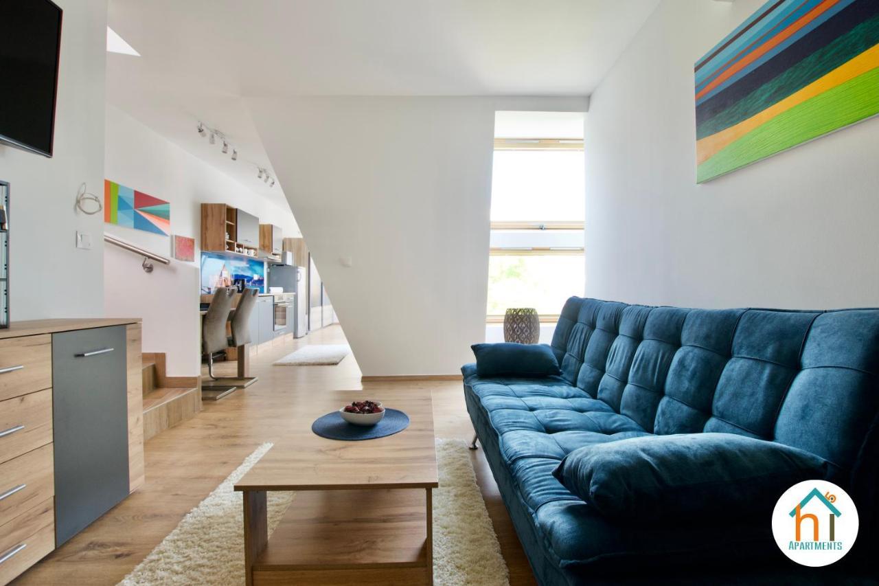 Premium Apartment By Hi5 - Penthouse Studio + Rooftop Budapest Bagian luar foto